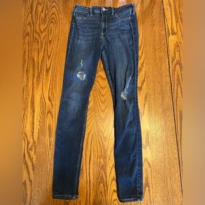 Women’s Hollister size 5R jeggings.